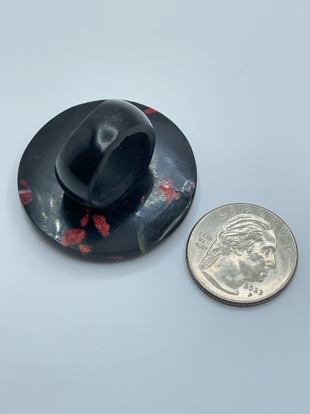 Vintage Wood Abalone Shell Red Coral Inlay Statement Ring Sz 7 - Picture 3 of 8